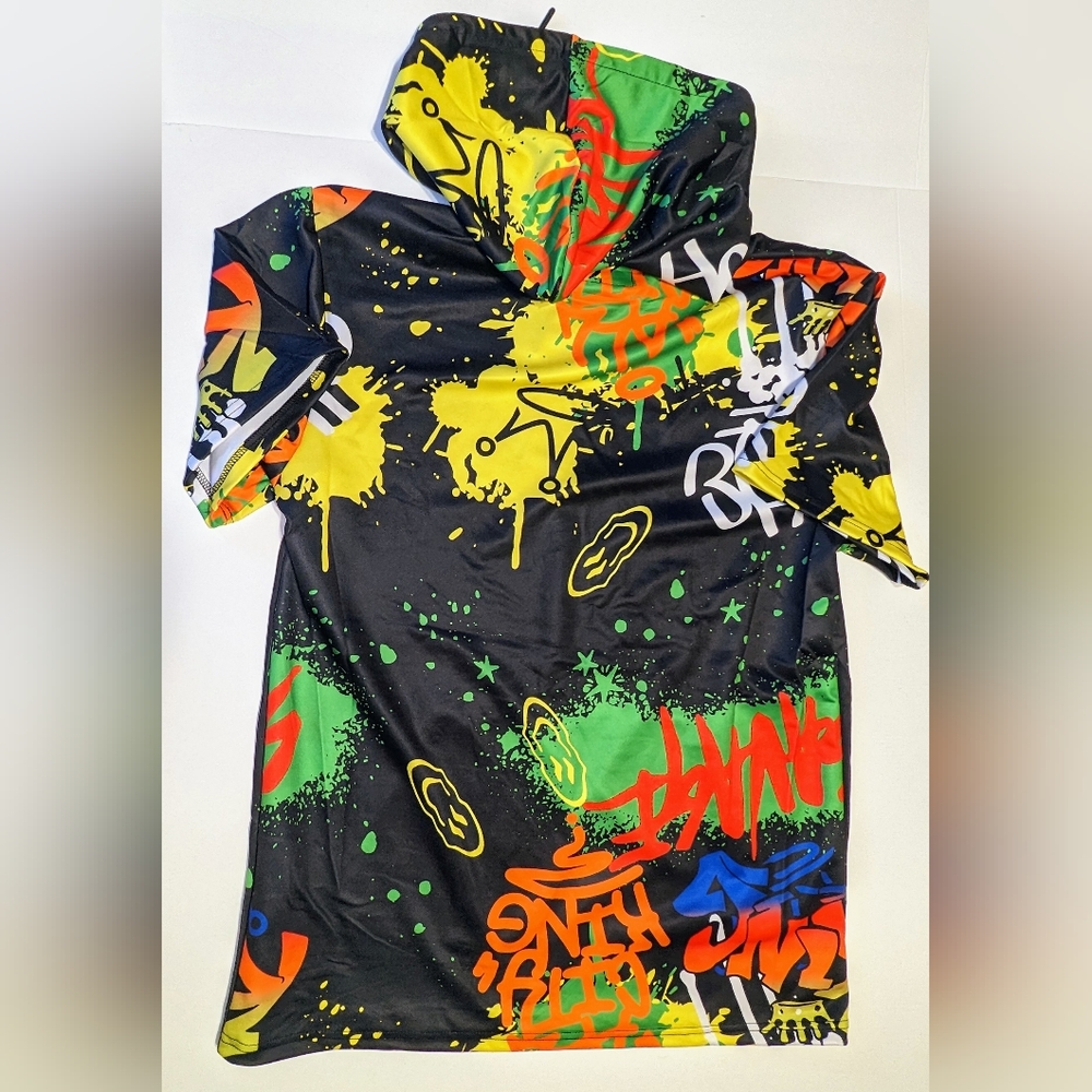 Men's Fashion Graffiti Print Short Sleeve Hoodie with Jogger Shorts Set - Picture 4 of 6